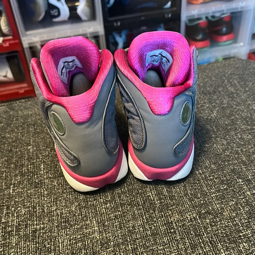 Jordan 13 (GS)Gray and Pink - Picture 8 of 11